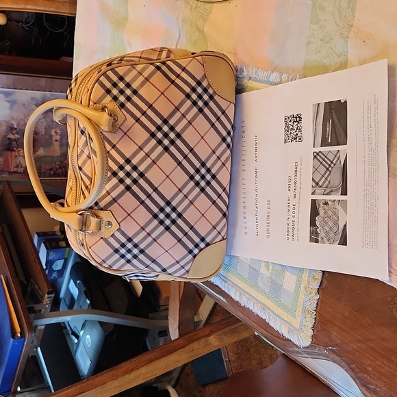 BURBERRY BLUE LABLE VINTAGE HAND BAG/ W COA - Picture 2 of 15